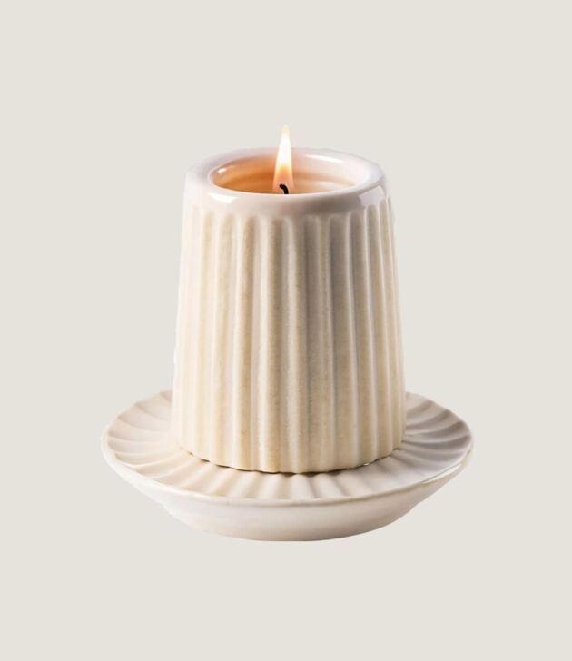 Ivory ribbed ceramic candle